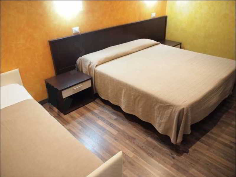 Caput Mundi Hotel Rome Exterior photo
