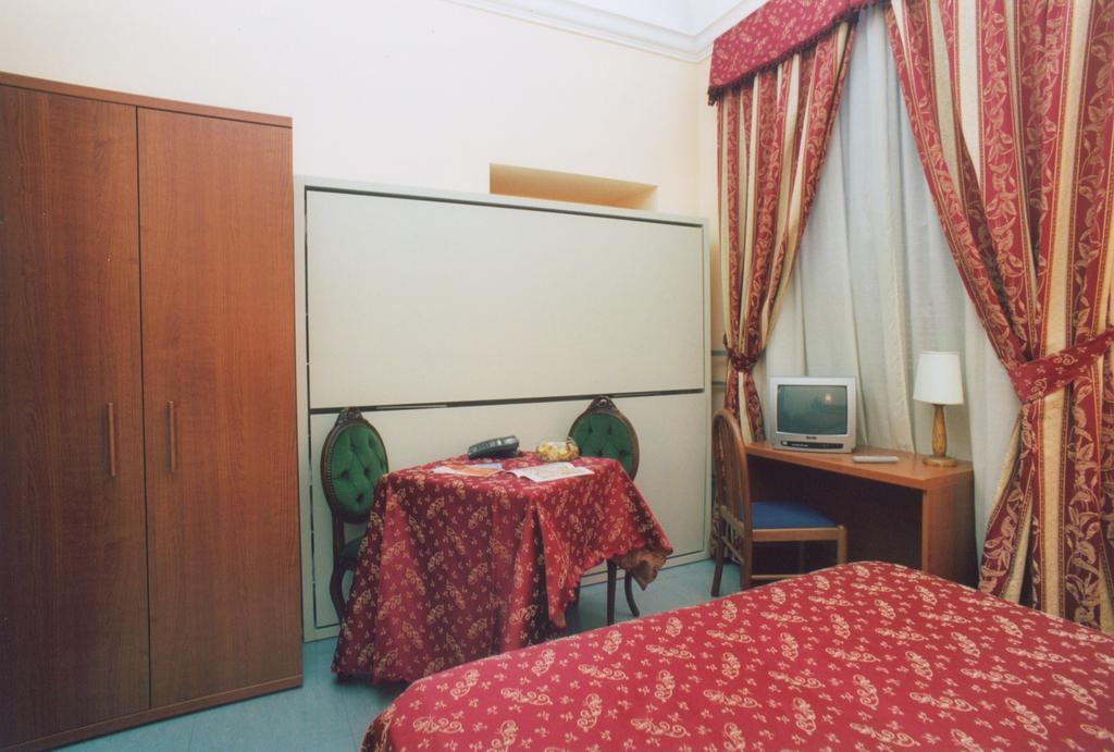 Caput Mundi Hotel Rome Exterior photo