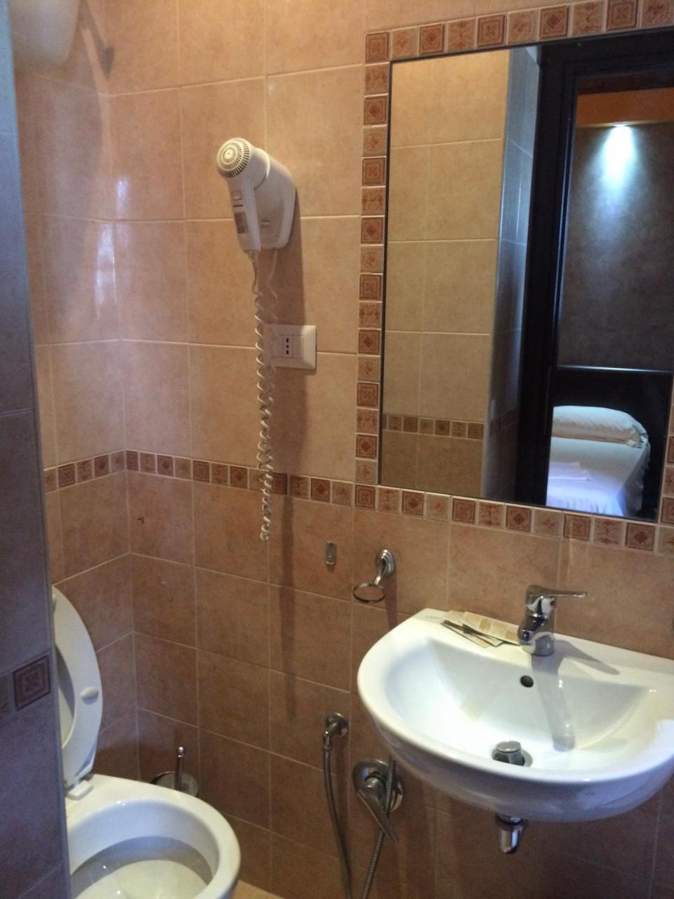 Caput Mundi Hotel Rome Exterior photo